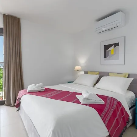 Daire Ferienwohnung Mara Premium Direkt In Poreczentrum Poreč